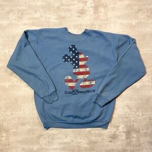 Walt Disney World Mickey Mouse Blue Sweatshirt Size M USA Flag Crewneck